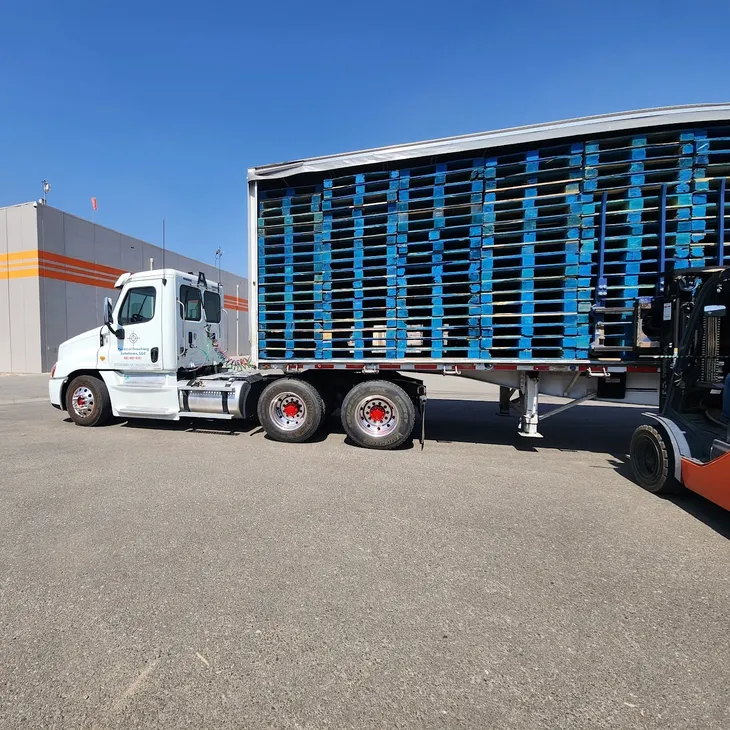 Curtainside trailer